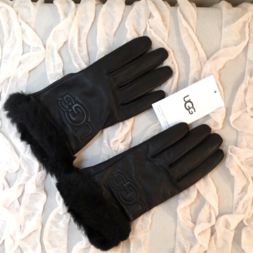 Sold bn ugg women’s black leather gloves